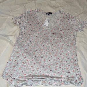 Lips printed tee size small